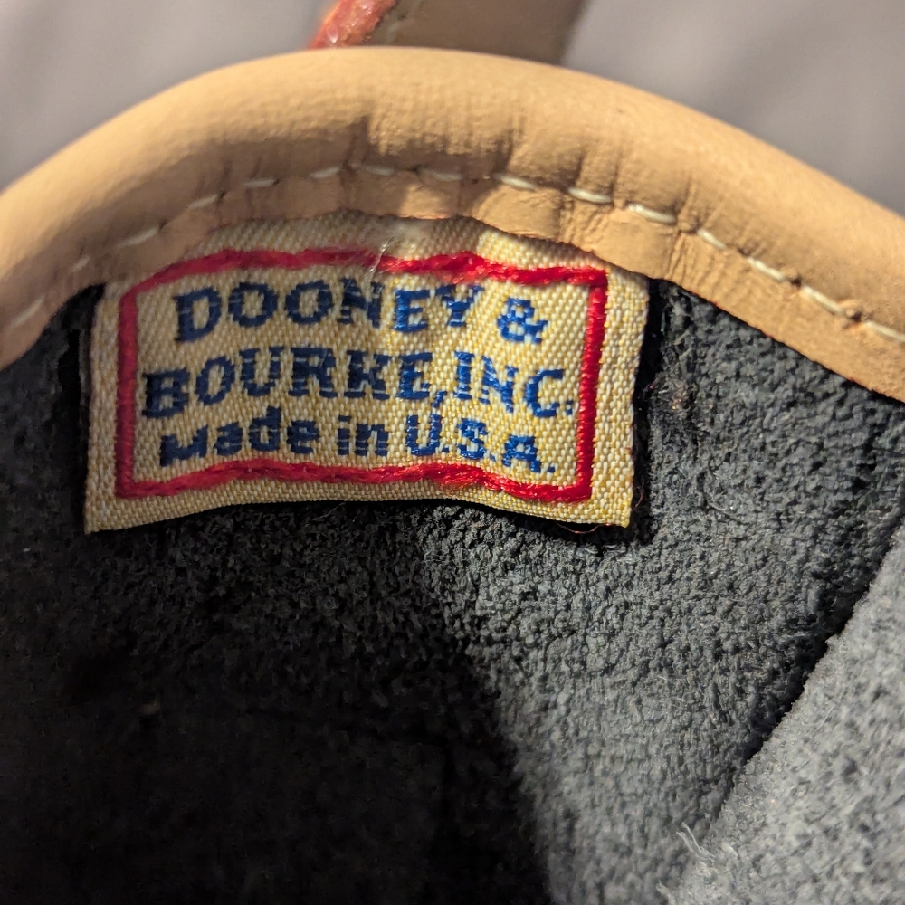 Dooney & Bourke Classic Black and Tan shoulder Bag Vintage - Picture 9 of 9